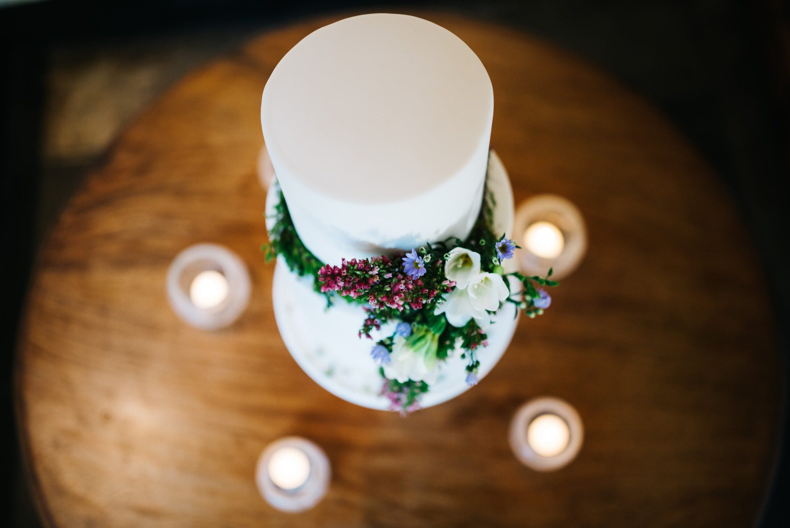 wedding cake floral details