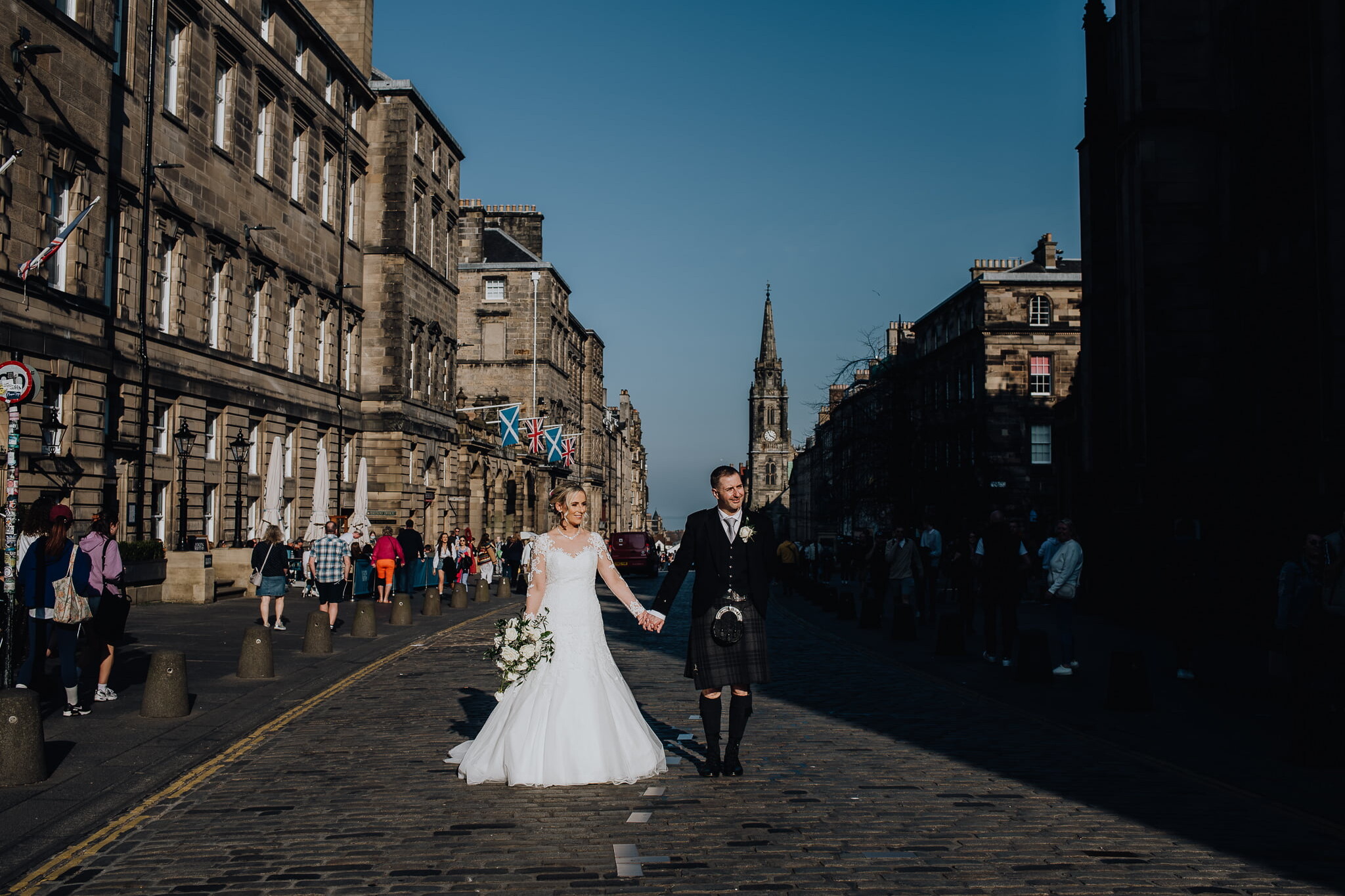 The Beautifully Sunny Edinburgh City Chambers Wedding of Alison and David - Part 2! 1